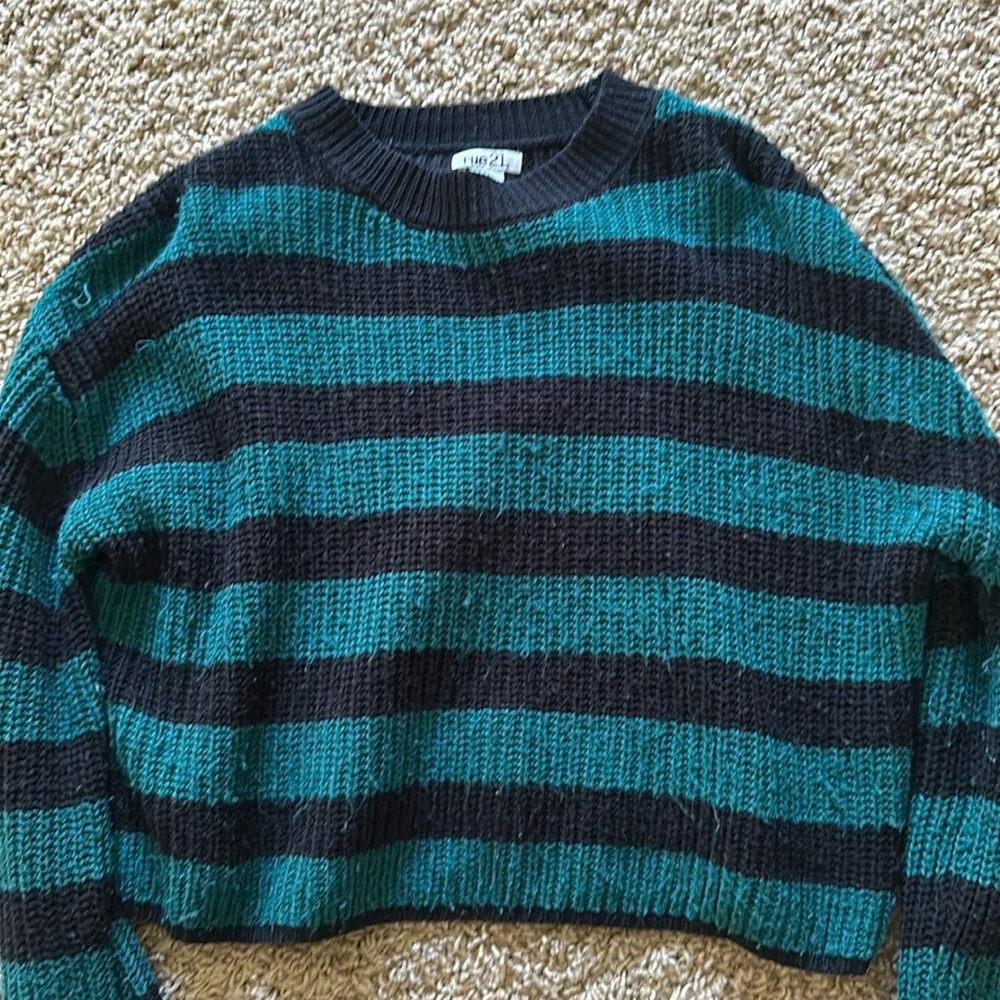 Rue21 Women’s Striped Knit Sweathshirt